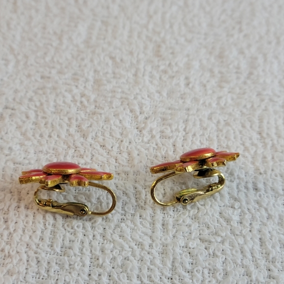 Vintage Red glazed clip on earrings flower  poinsettia festive - Picture 7 of 8